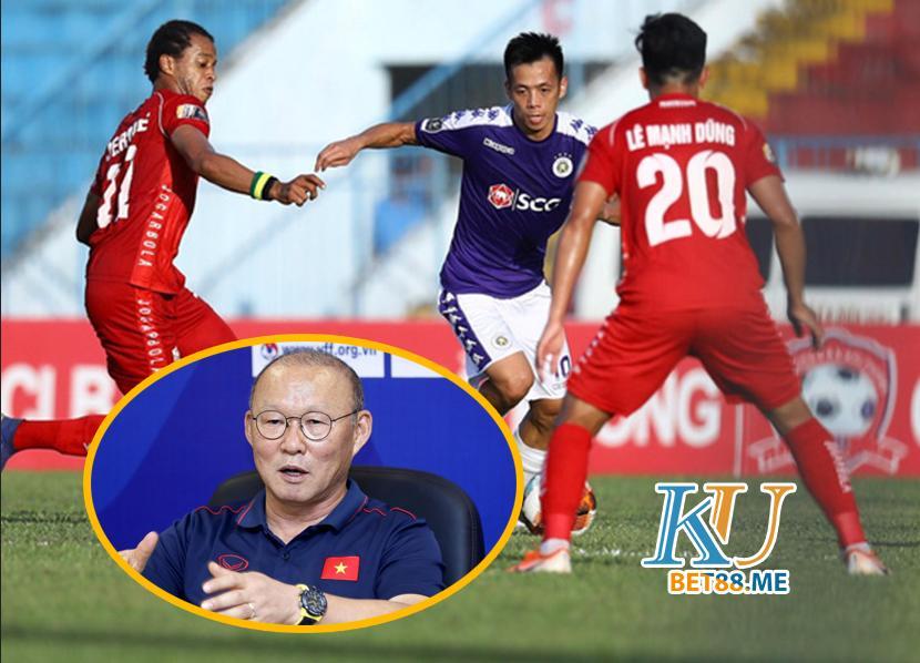 Hủy bỏ V-League, VPF bị nhận gạch đá. HLV Park Hang Seo bất ngờ gặp khó khăn